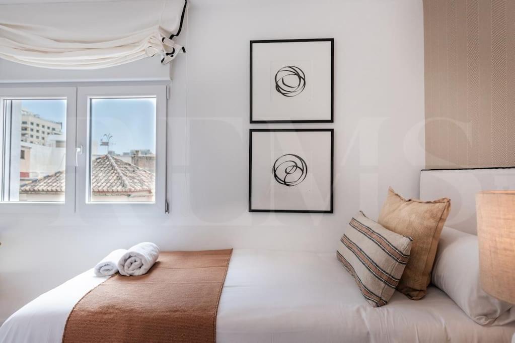 Apartment With Cathedral View & Terrace By Rems مالقة المظهر الخارجي الصورة